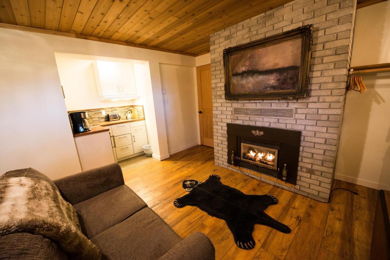 Skeena River House Bed & Breakfast Terrace Exteriör bild